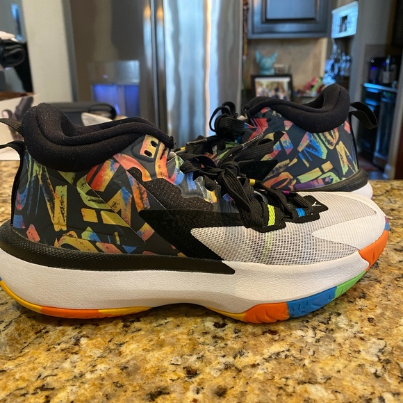 Jordan Zion 1 Youth (PF Noah) Basketball Shoes. - Picture 1 of 5